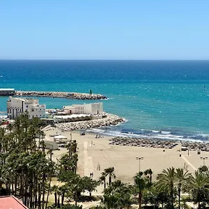 the-eighth-wonder-views-and-location.hotelsinnerja.org/